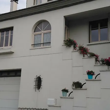 Chez Charlotte Et Michel Pansiyon