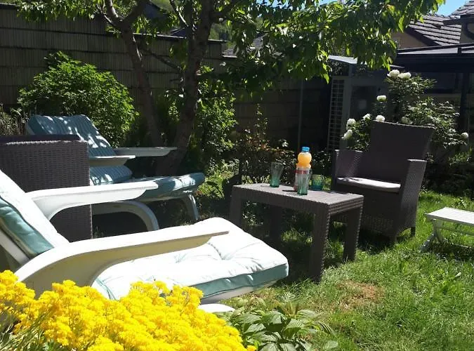 Chez Charlotte Et Michel Pansiyon *